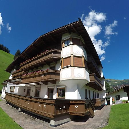 Gaestehaus Alpenland Tux Buitenkant foto