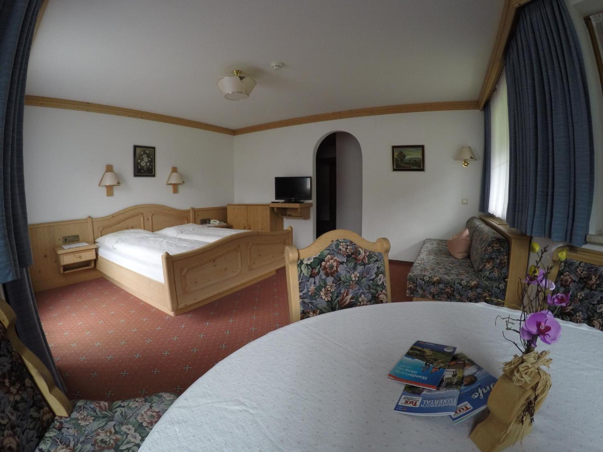 Gaestehaus Alpenland Tux Kamer foto