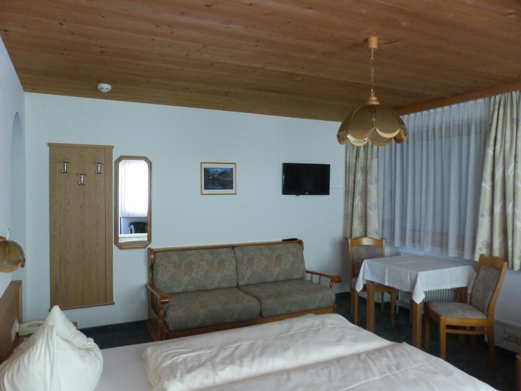 Gaestehaus Alpenland Tux Kamer foto