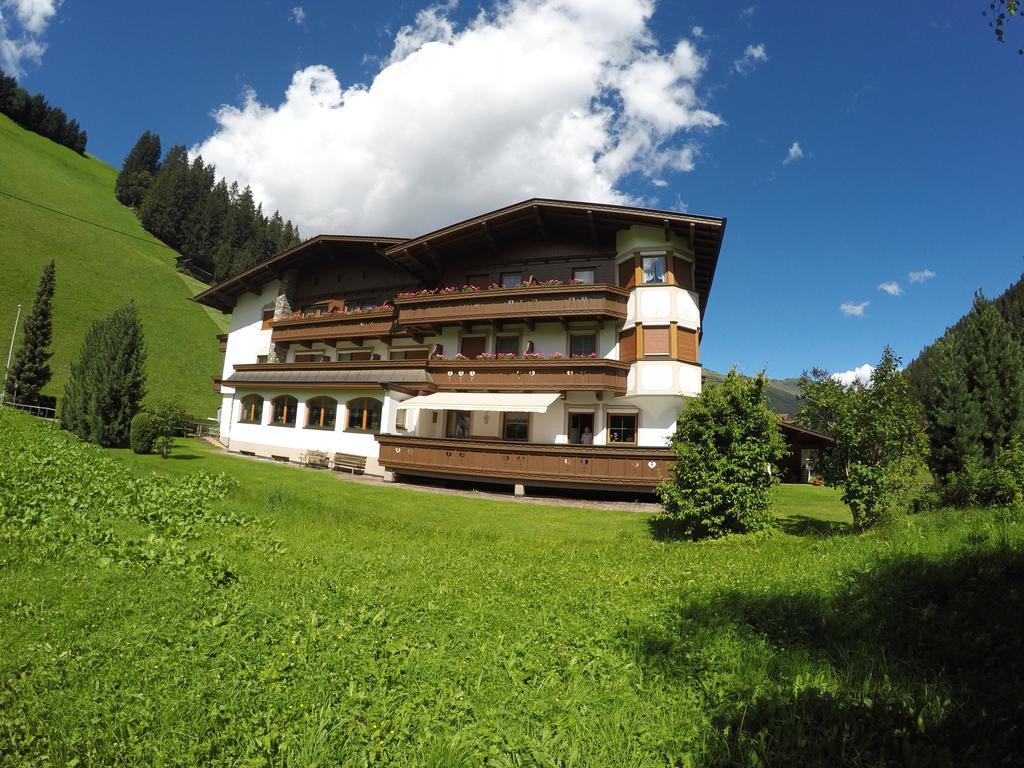 Gaestehaus Alpenland Tux Buitenkant foto